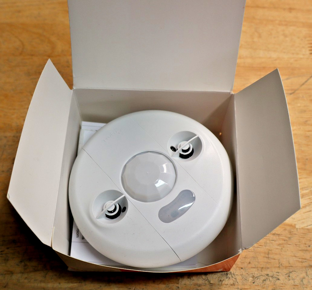 WATTSTOPPER ( LMDC-100 ) DLM Dual Tech Ceiling Mount Occupancy Sensor