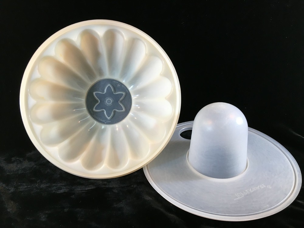 TUPPERWARE PAR-T-JEL Mold Flower