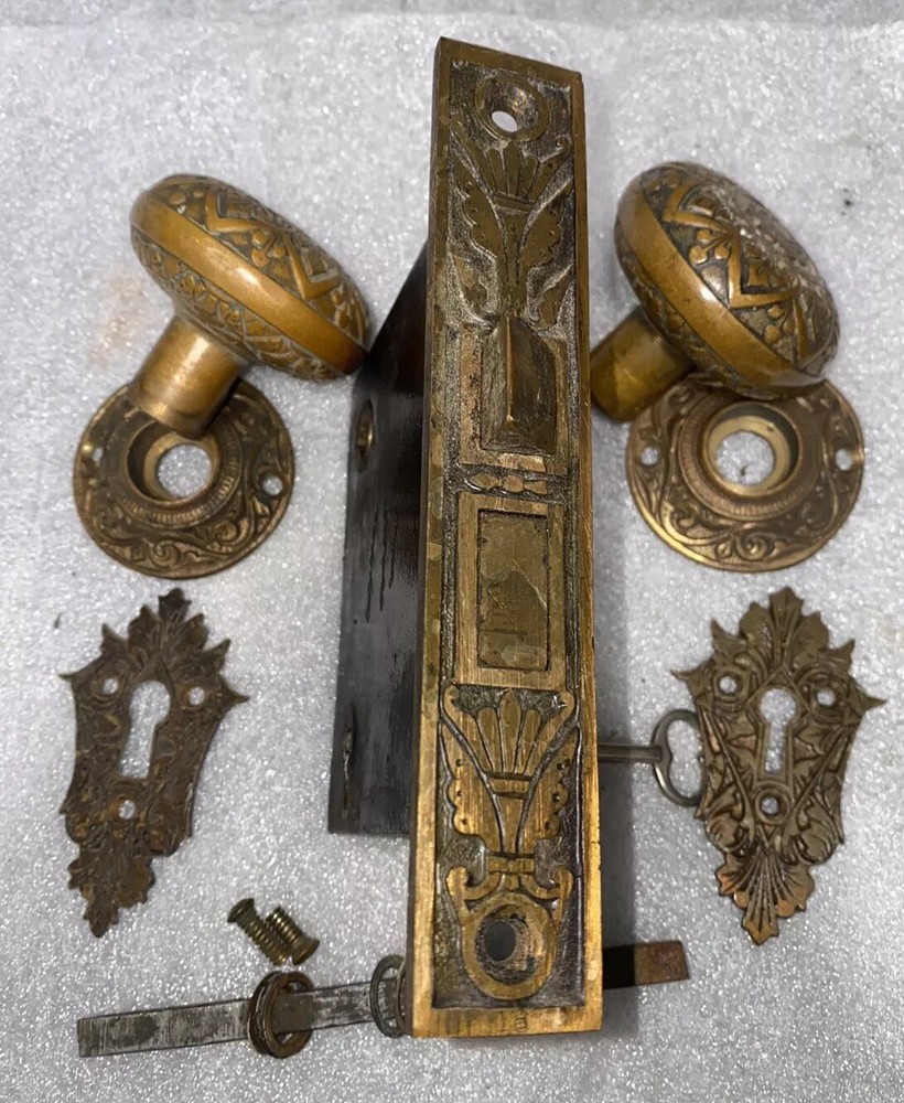 Antique Lockset RUSSELL ERWIN DOOR KNOBS, Rosettes, Keyholes Mortise Lock & Key
