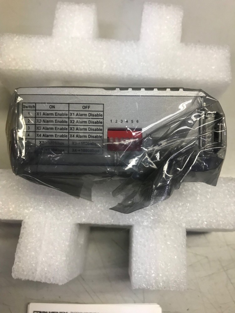 Phoenix Contact PoE + Ethernet Switch 1026765 - New, Seal Broken