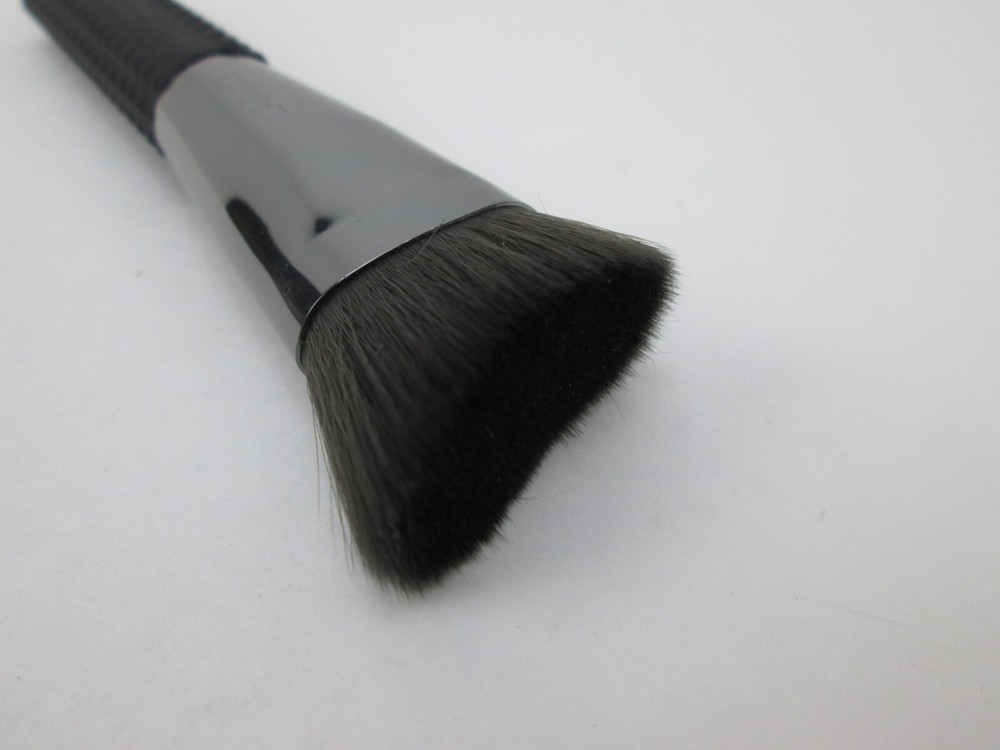 New Laruce Flat Angle Make Up Makeup Brush LR331