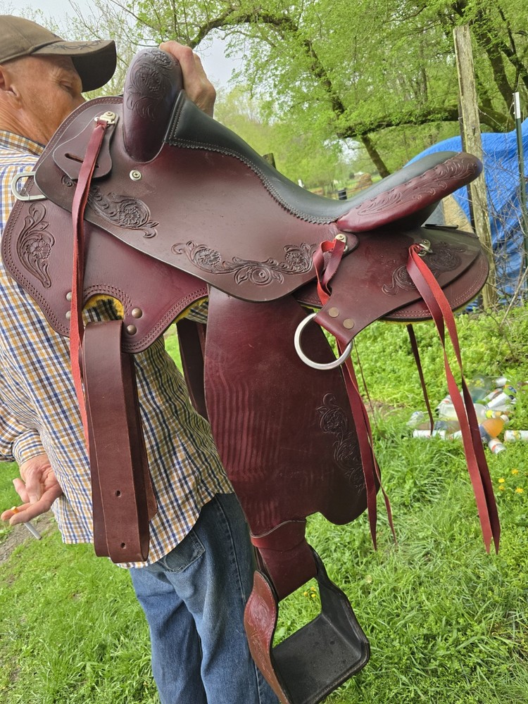 16 Inch Hornless Saddle