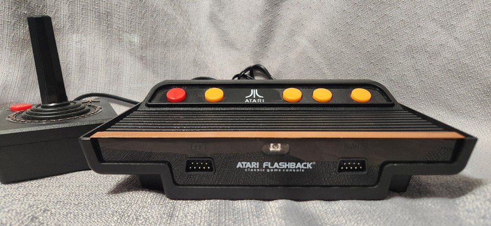 Atari Flashback 7 Video Game Console with 1 Wired Joystick. Tested Working