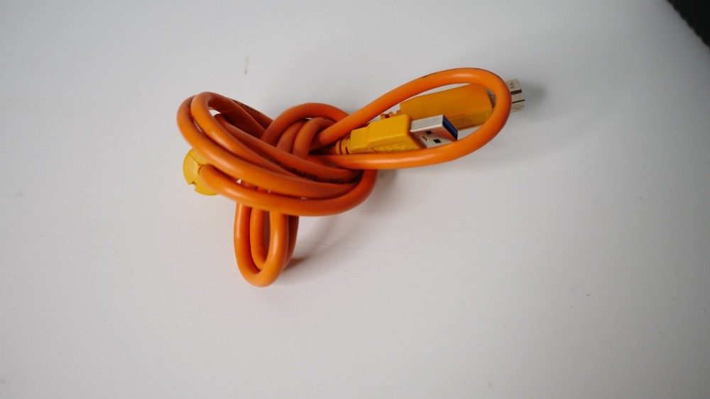 HoverCam Ultra 8 Document Camera Presenter 8MP, with usb cable and power supply