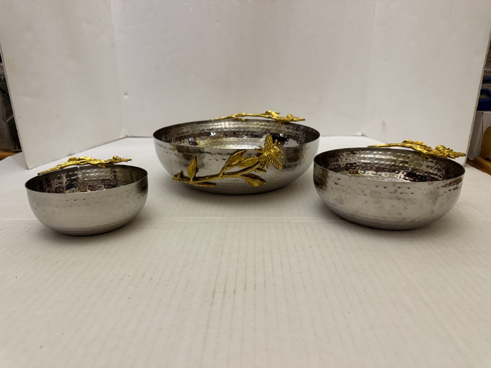 Elegance Golden Bee Hammered Stainless Steel 3 Piece Serving Bowls
