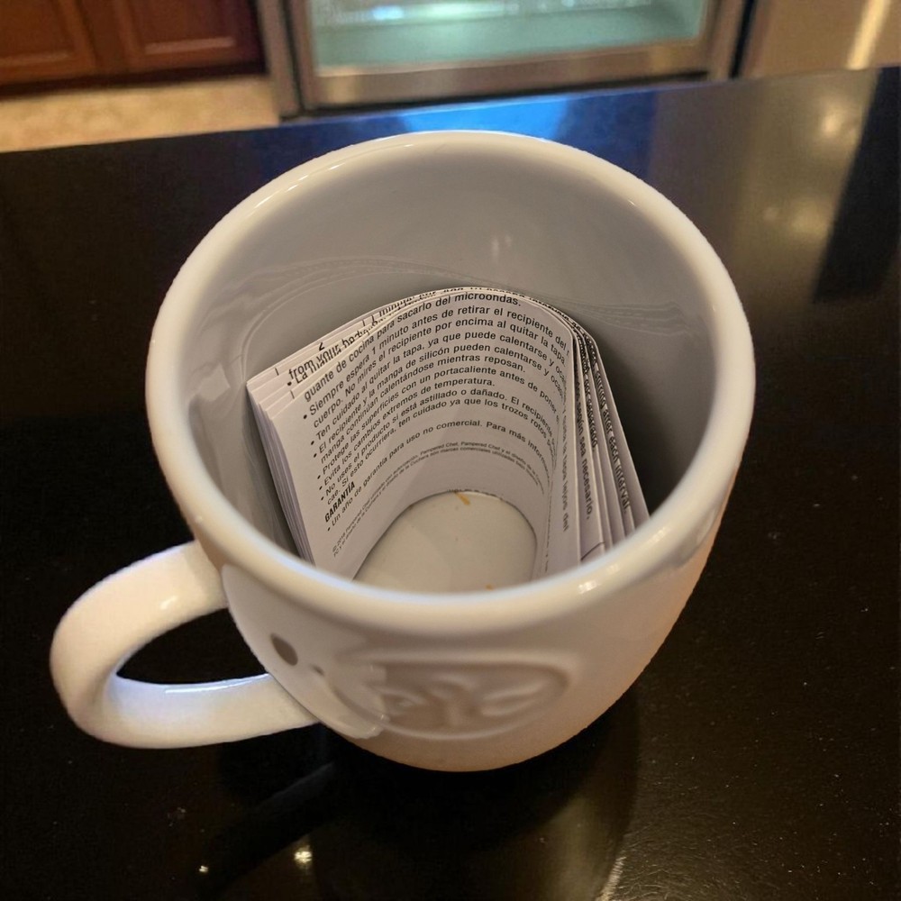 Pampered Chef ceramic egg cooker. (D41)