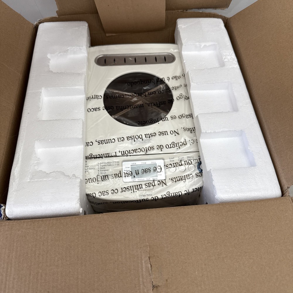 Oster Expressbake Bread Maker White, 2lb Loaf breadmaker BRAND NEW OPEN BOX