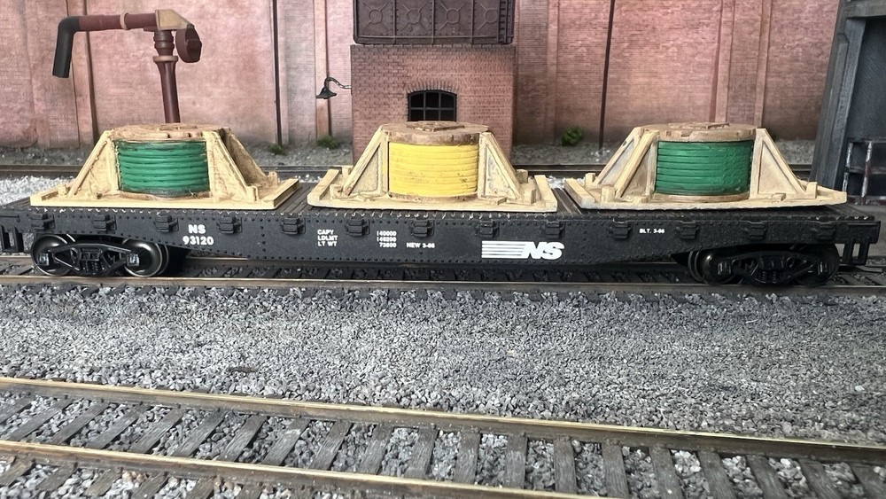 HO Scale Cable Drum On Pallet - Car Load