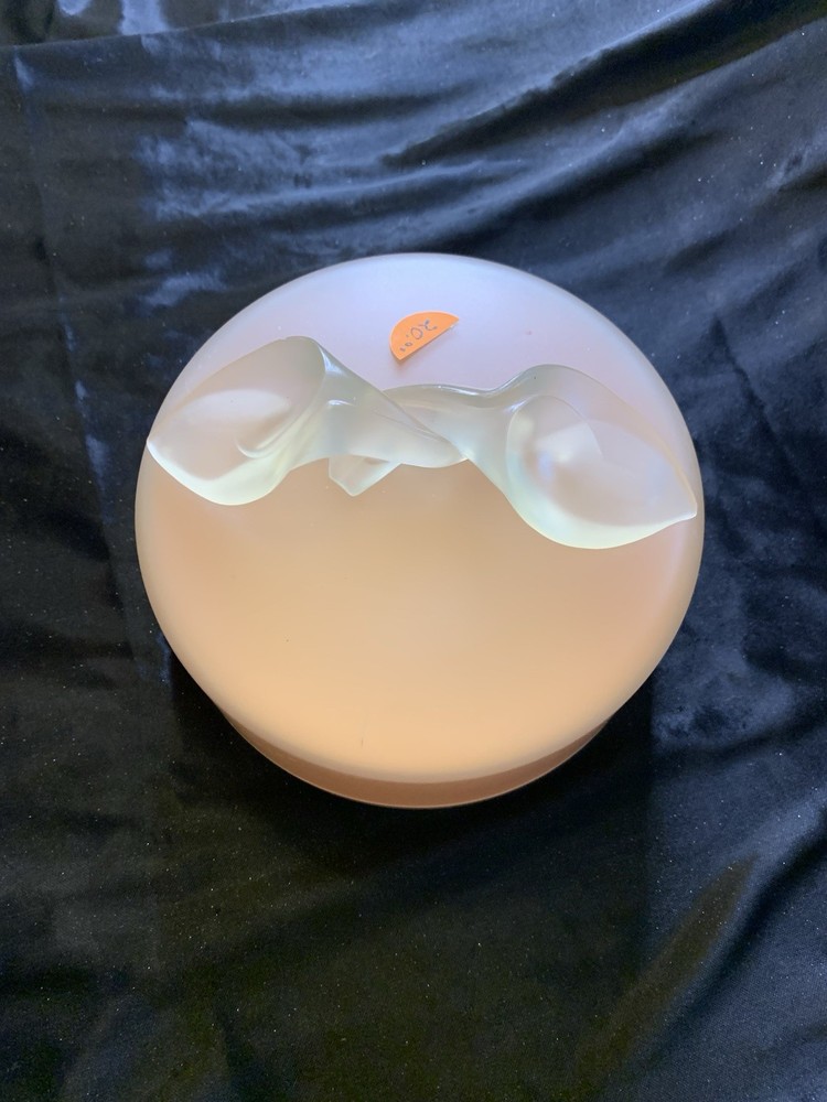 Vintage Chloe Dusting Powder Lily Container