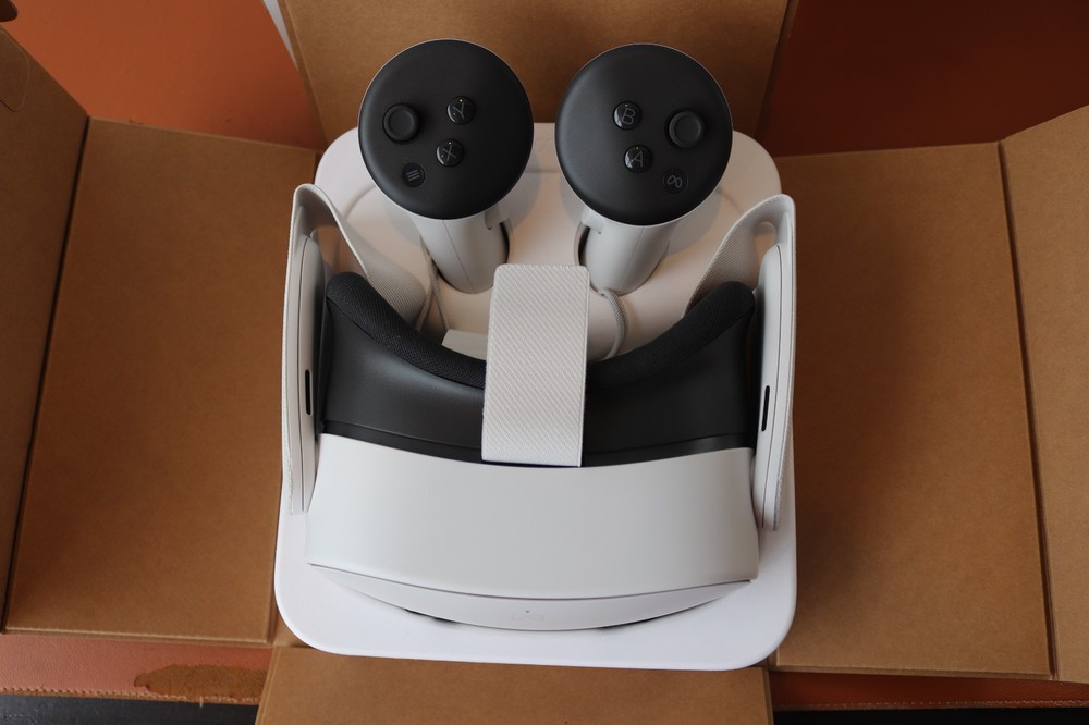 Meta Quest 3S 128GB VR Headset