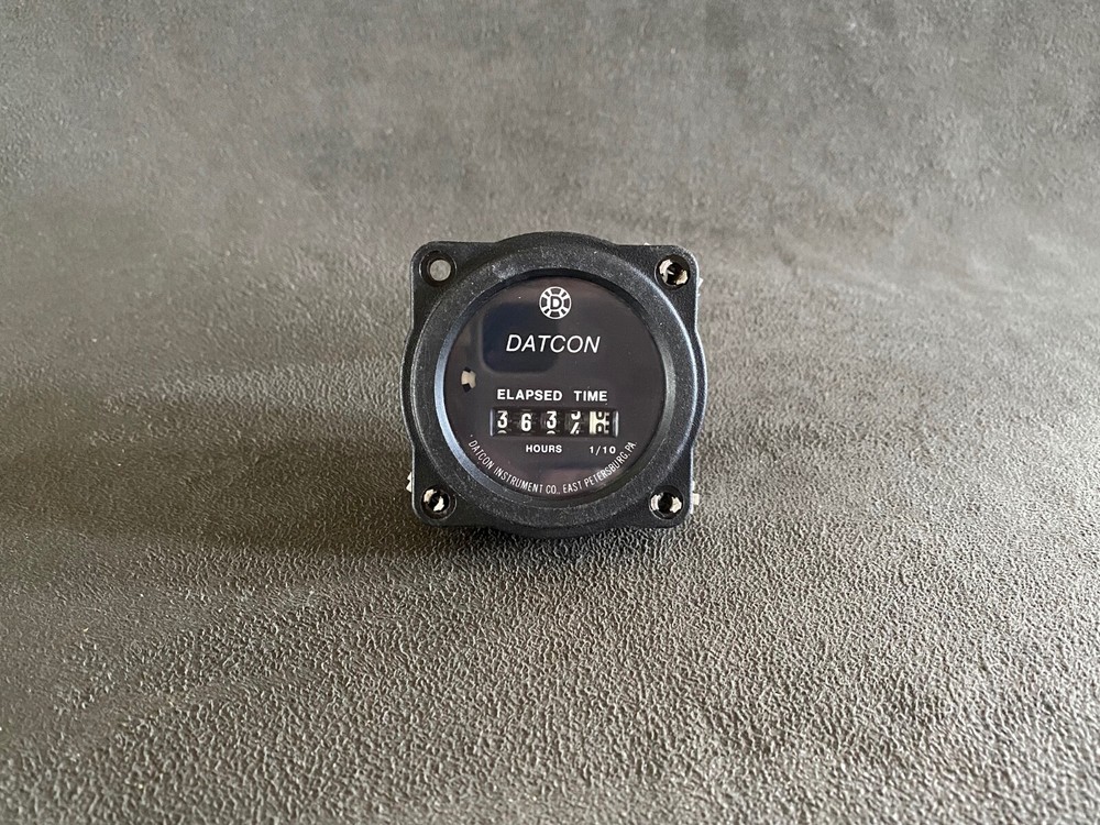 Datcon Elapsed Time Flight Hour Meter Indicator 773 Volts 4/40
