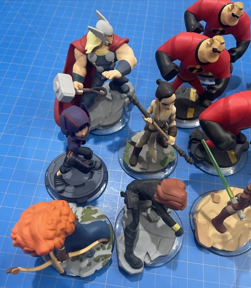 Disney Infinity 13 Figure Lot Duplicates Untested 2.0, 3.0