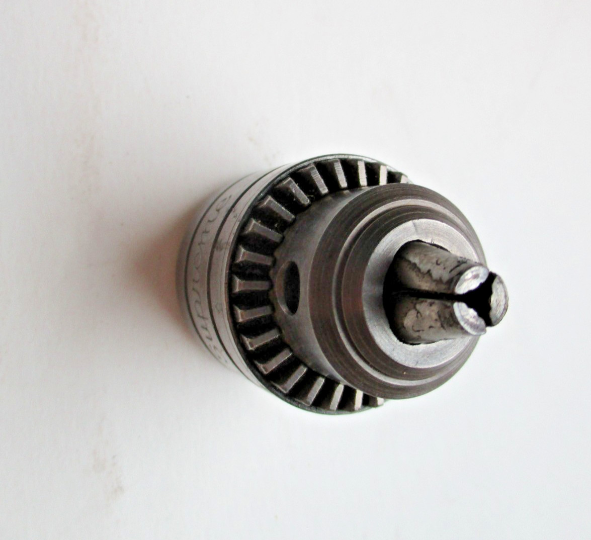 vintage SUPREME model H17A 3/8" drill chuck