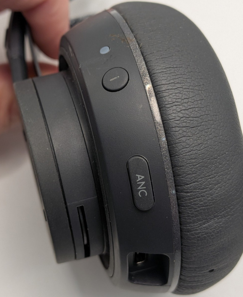 Logitech Zone 900 A00082 Wireless Bluetooth Headset ONLY. NO DONGLE Works