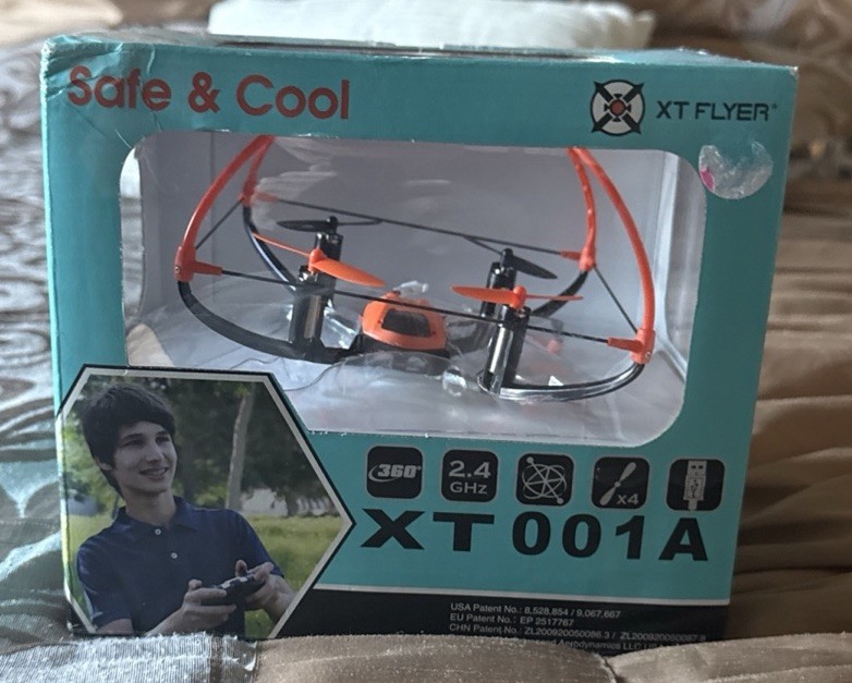 XT FLYER 2.4GHz 4CH Mini RC Quadcopter