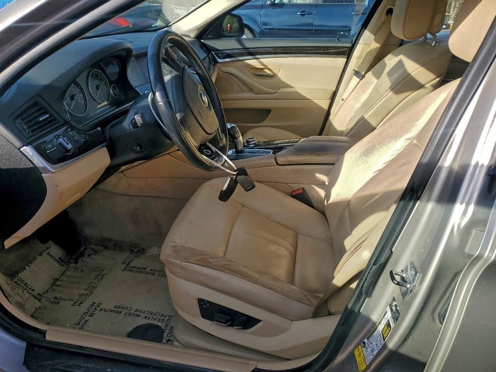 528I 2011 Glove Box 4958749