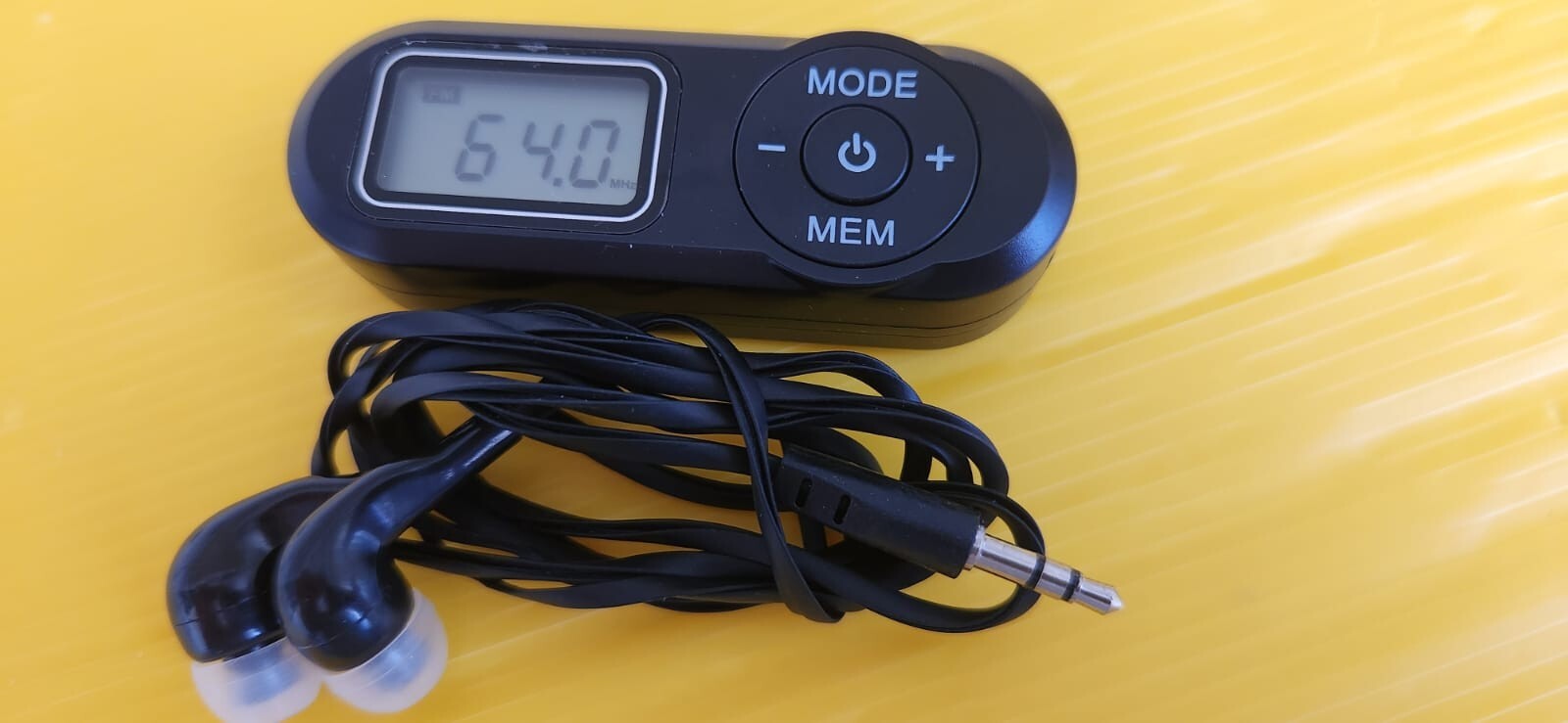 SET Micro Spy Bug operating outside FM broadcasting area and special FM receiver