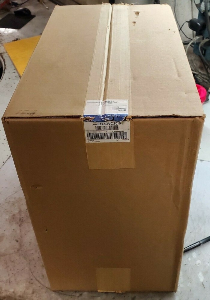 NEW Johnson Controls EN-EWC20-0 Universal Packaging Module w/o Power Components