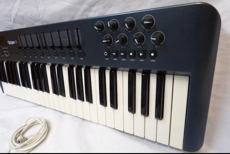 M-Audio OXYGEN 49 Key USB MIDI Electronic Keyboard Controller 3rd Gen w/ Cable