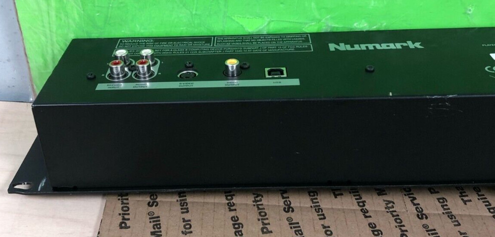 Numark iDEC A/V Playback and Recording Rack Interface for iPod (TESTED)