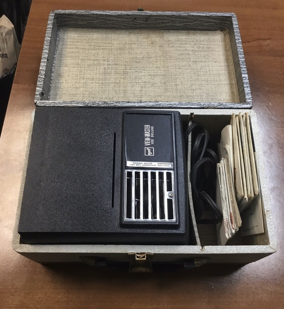 Gaf Viewmaster 100 Deluxe Projector With Case And Slides Works