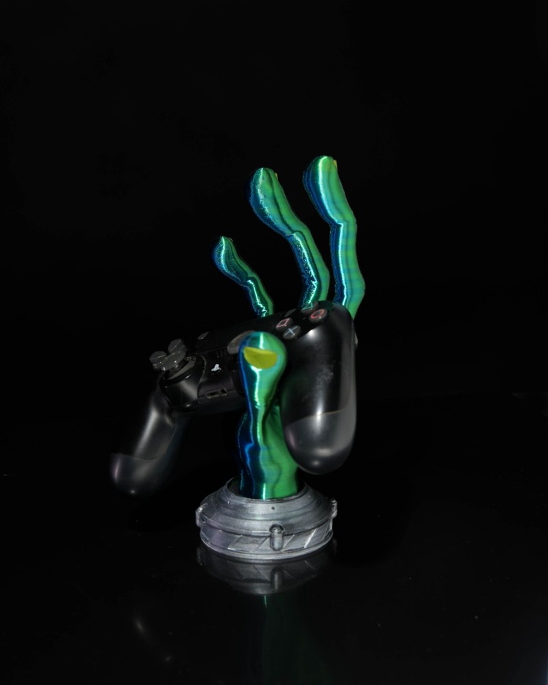 4-Finger Alien Hand | Controller Holder