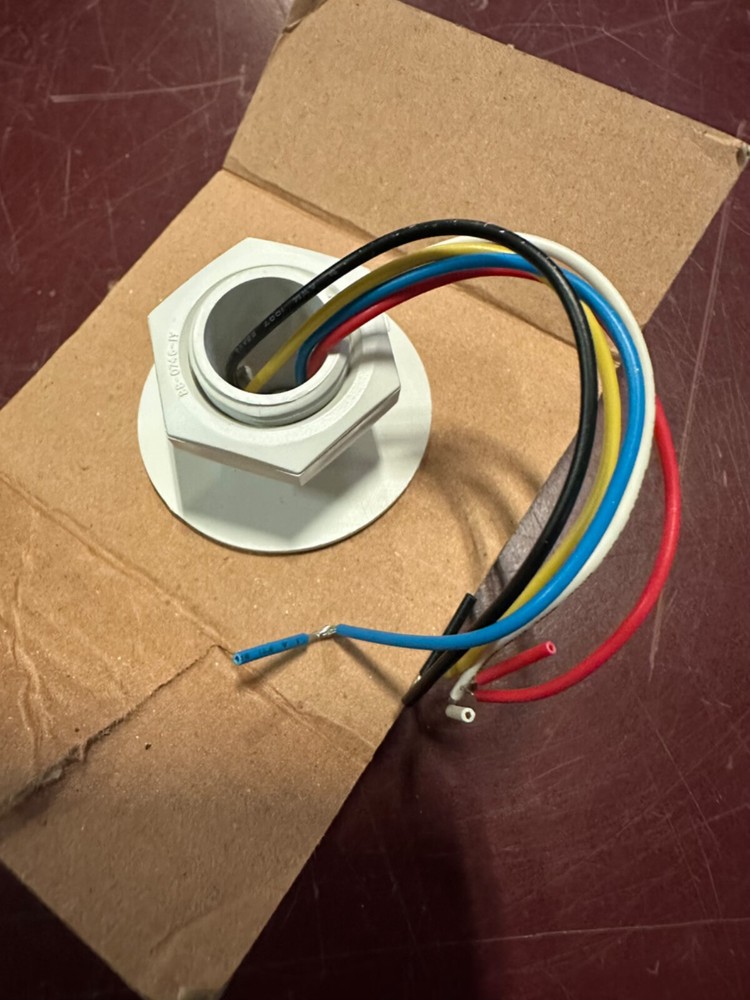WATT STOPPER LS-101 DAY LIGHT CONTROLLER SENSOR 24VDC, WHITE