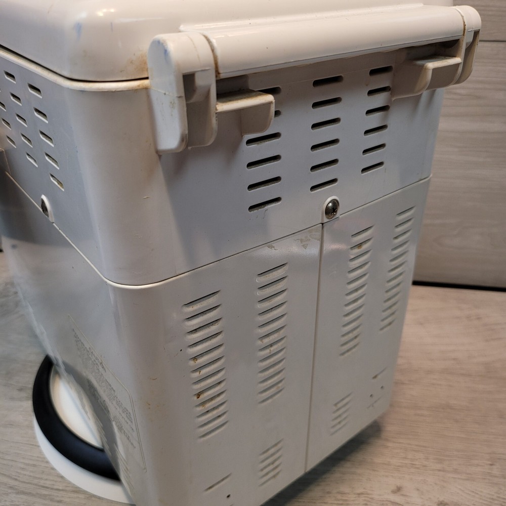 Hitachi Home Bakery II HB-B102 Bread Machine Replacement Base Unit Only Works