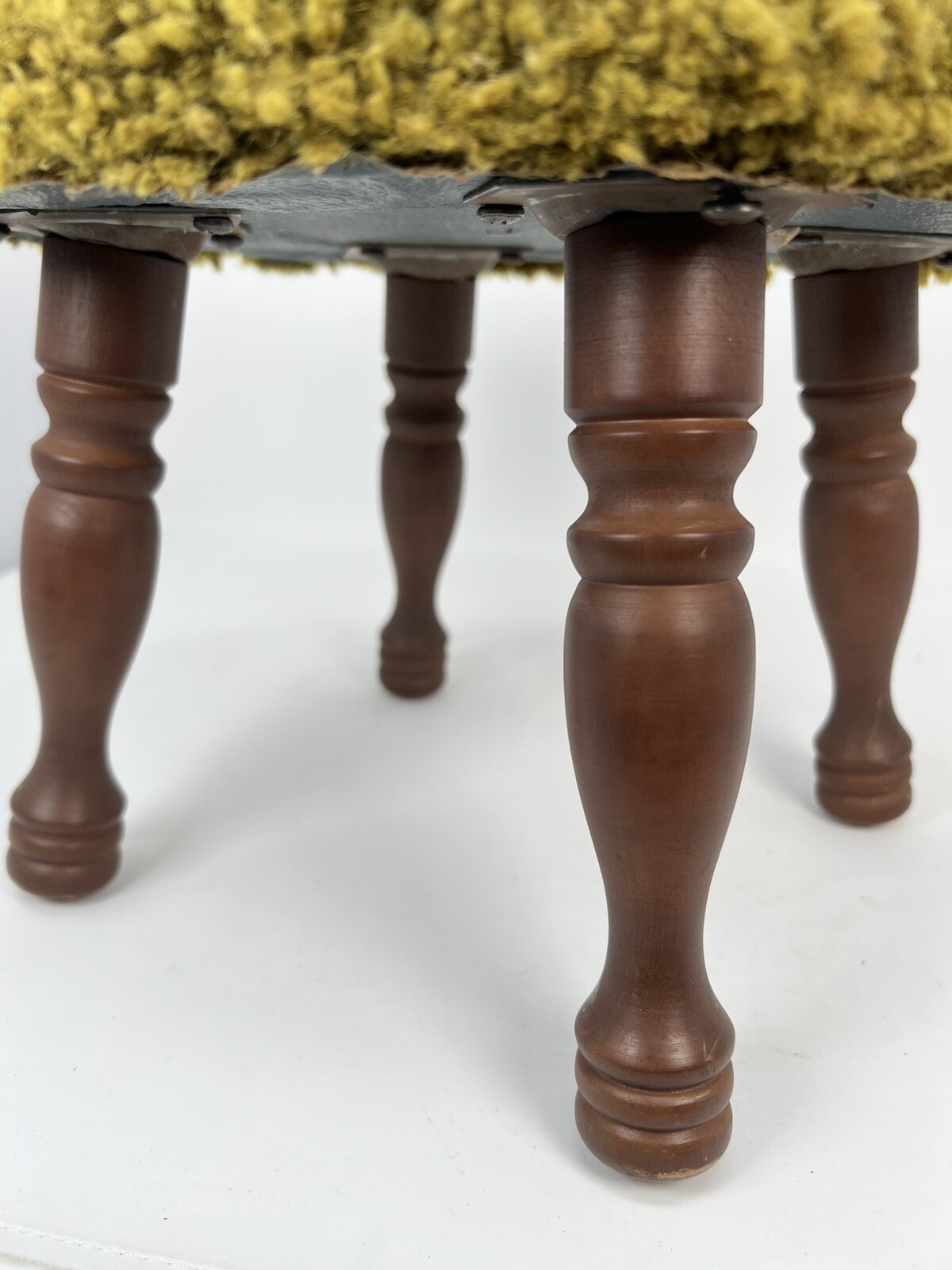 Vtg Round Footstool Floral Hooked Rug Top Wooden Legs MCM 8.75 x 12” Avacado