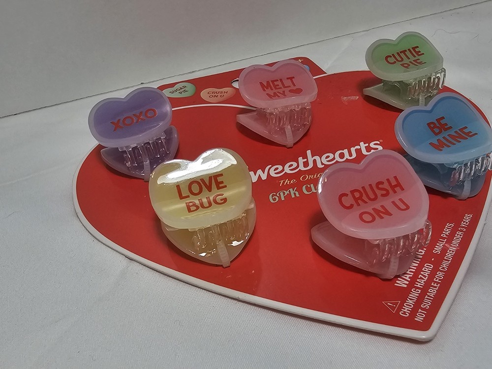 Sweethearts Valentine's mini claw clips