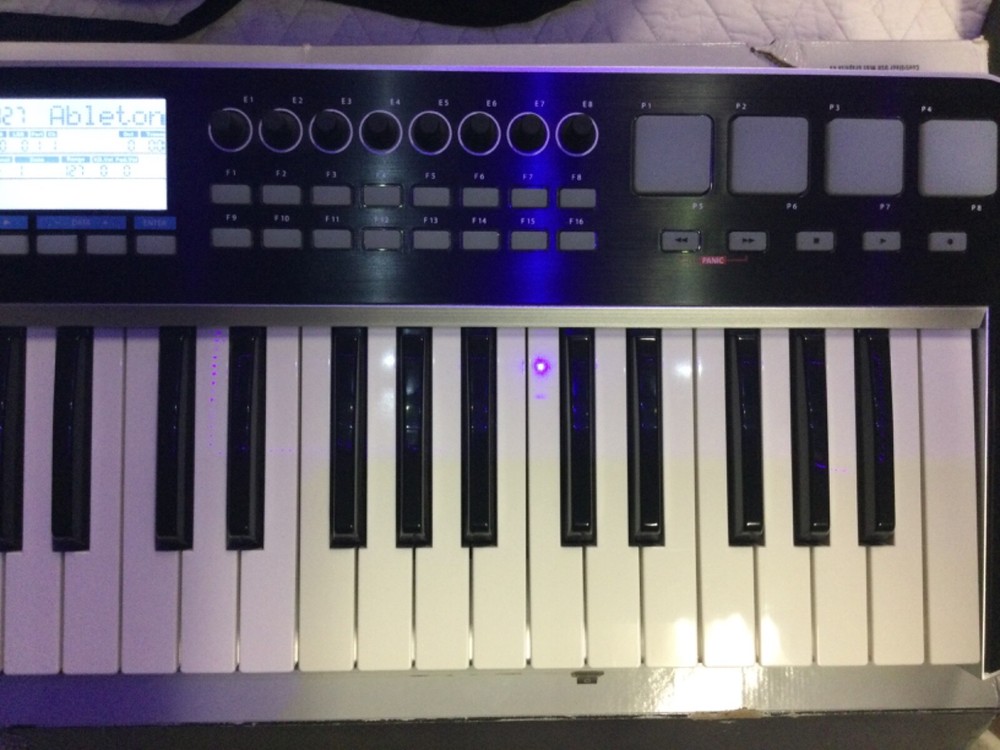 Samson Graphite 49 Key USB MIDI DJ Keyboard Controller REDUCED