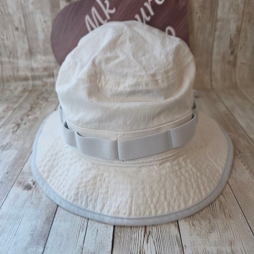 Nike Dri-FIT Apex Bucket Hat White Gray NWOT