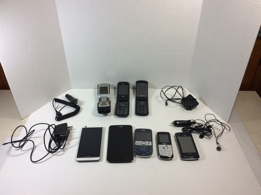 Lot Cell Phones Untested