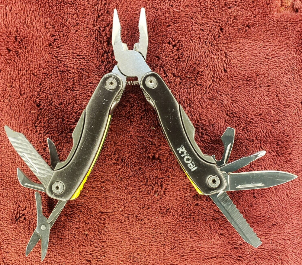 RYOBI Compact 14 in 1 Multi Tool Multitool green & black