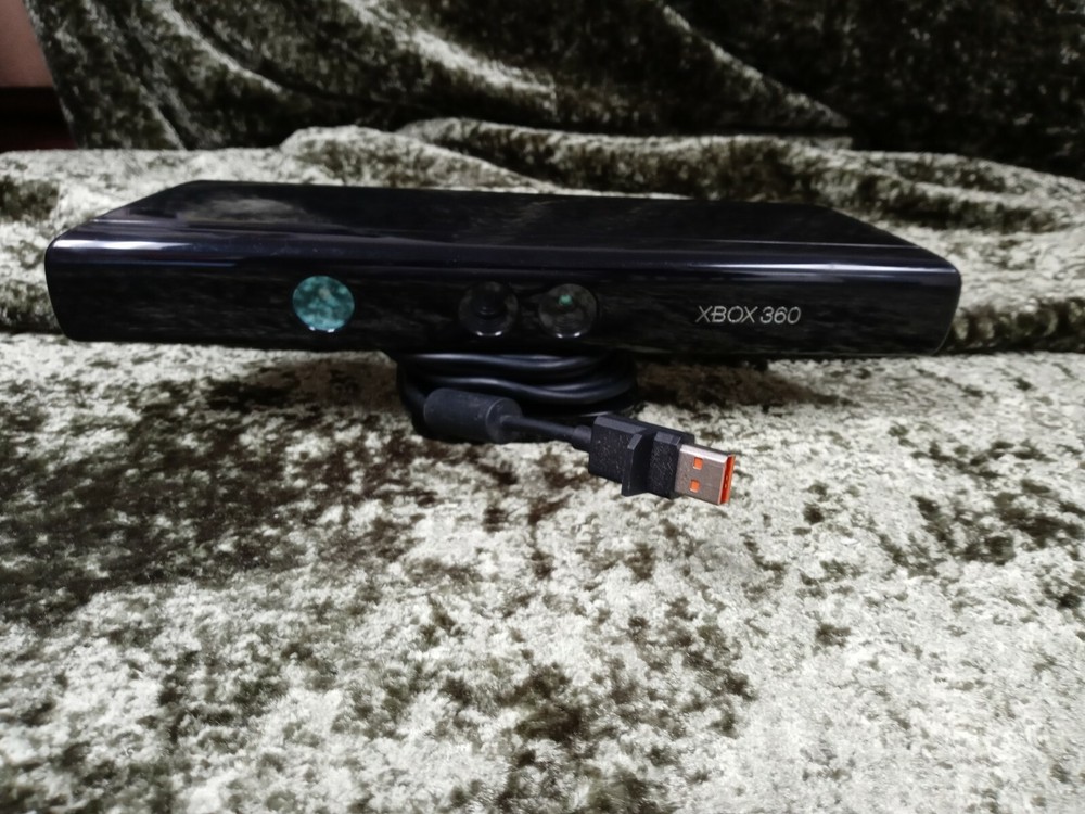 Microsoft Xbox 360 Kinect Connect Black Sensor Bar Model #1414 Pre-Owned