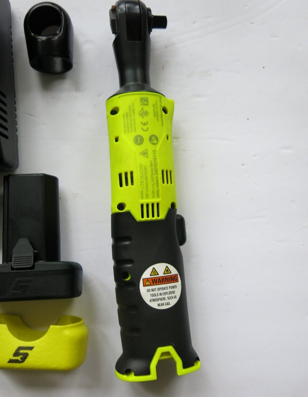 Snap-On CTR761 Hi-Viz 3/8" 14.4v Cordless Ratchet Battery & Charger Set