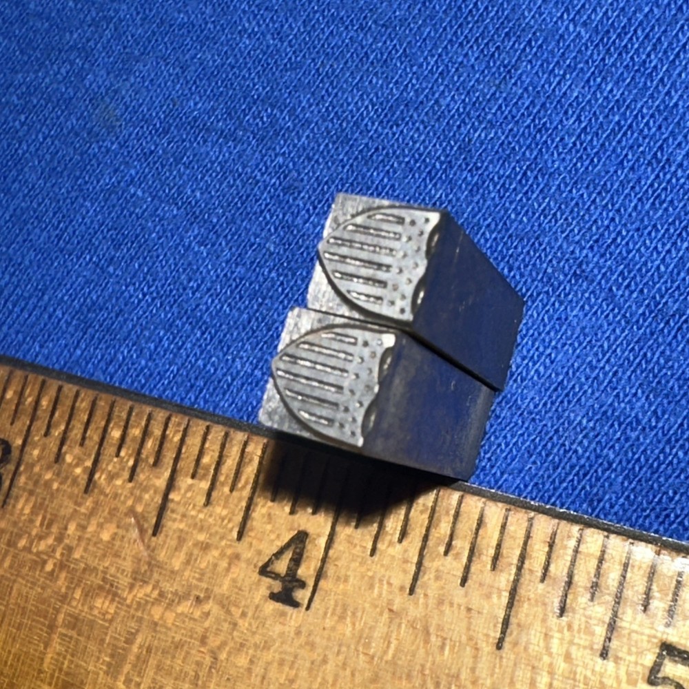 Printing Blocks “ 2 Small Shields With Stars “ Lead Dingbats
