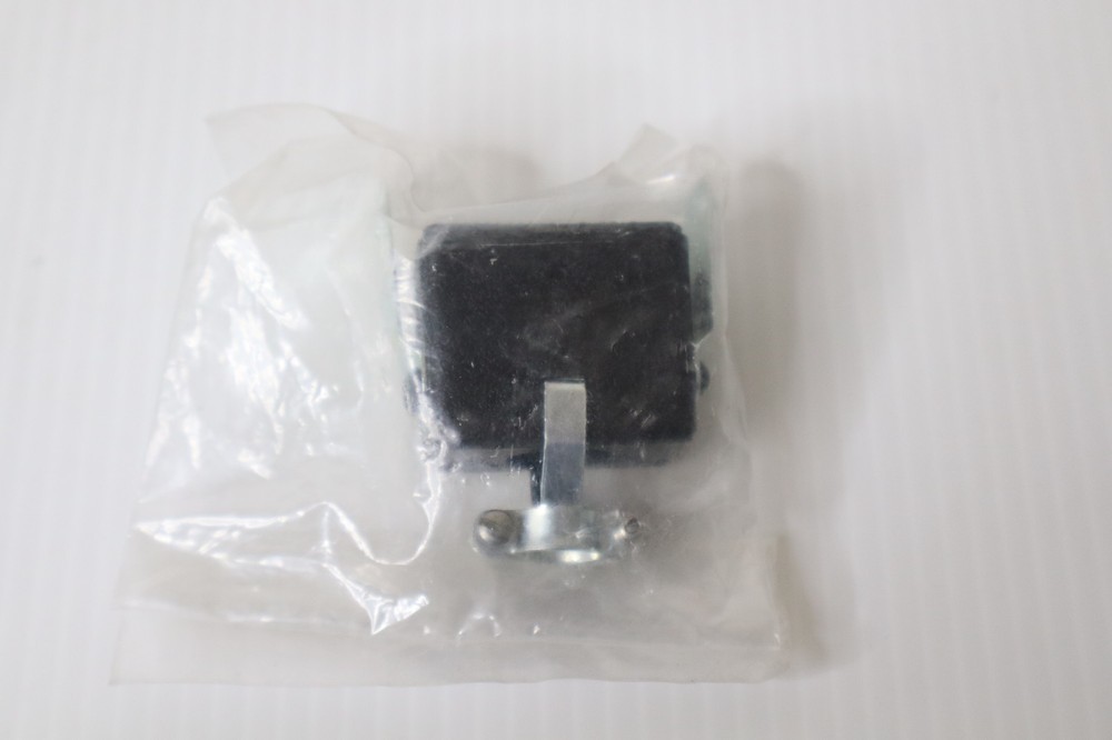 1636-244 Connector - New (4 Available)