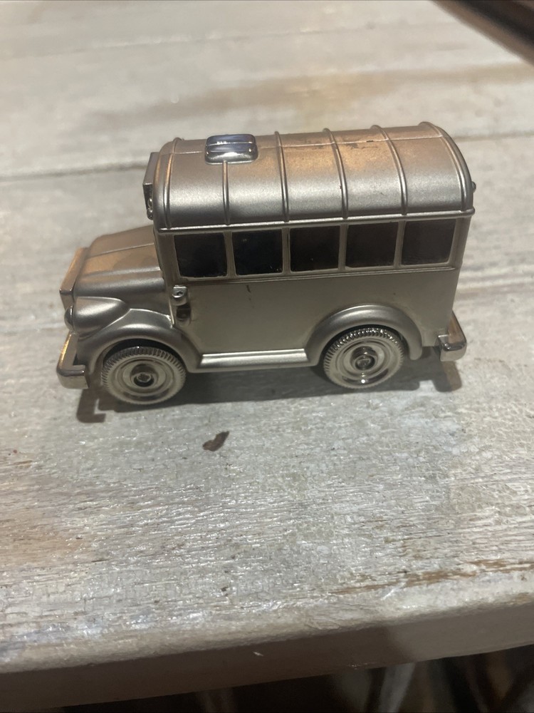 Miniature School Bus Desk Clock K