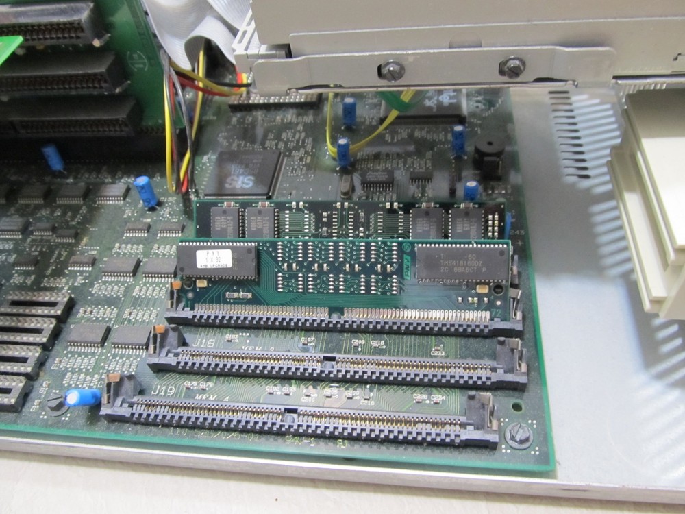 Vintage IBM PS/ValuePoint 425SX/Si Computer ****Pls Read