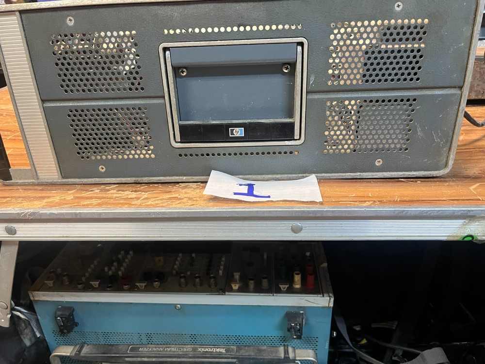 HP Hewlett-Packard Oscilloscope Model 120B - Powers on but untested.