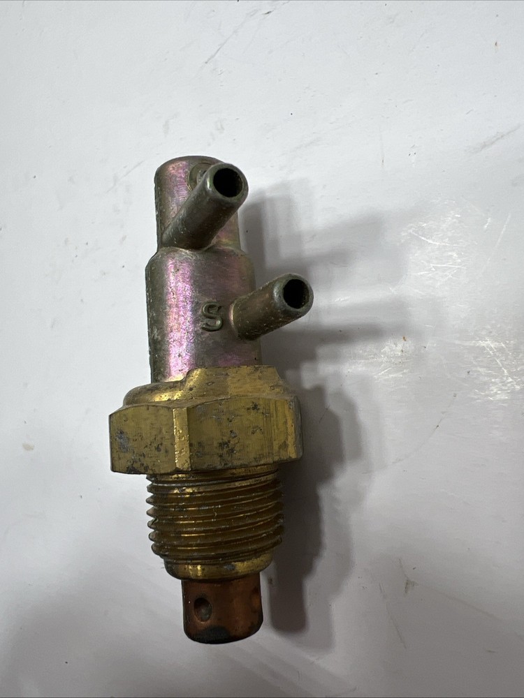 Borg Warner EC915 - 2 port Vacuum Switch