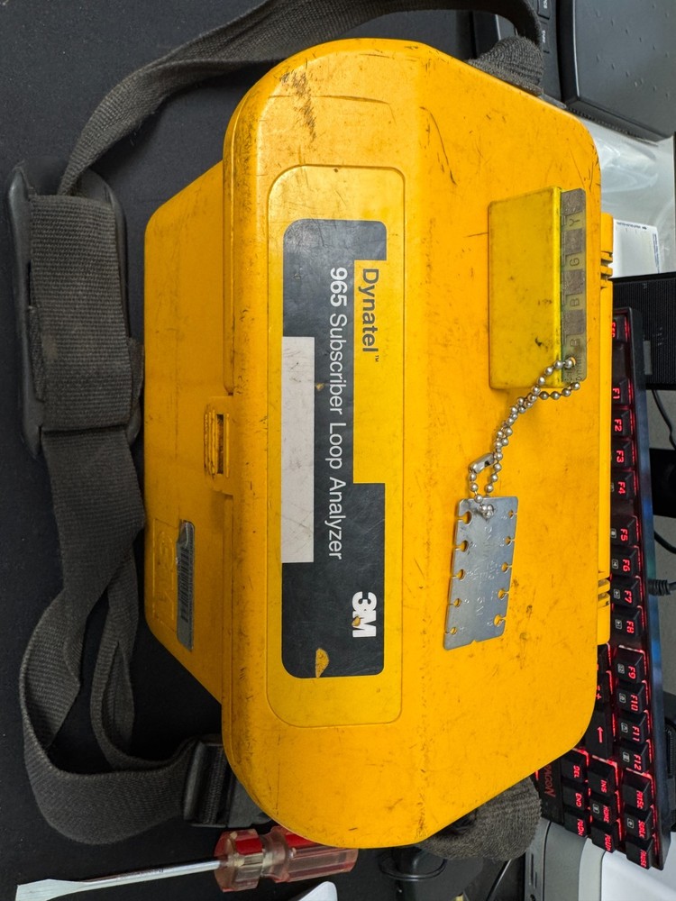 3M Dynatel 965 Subscriber Loop Analyzer Powers On