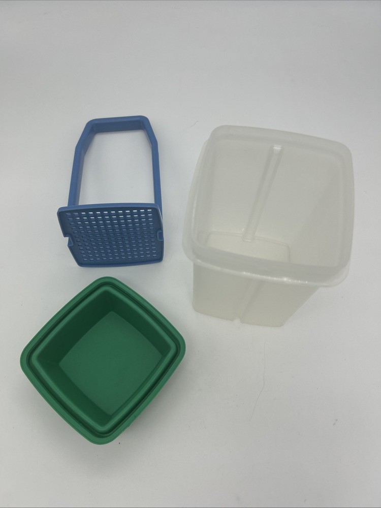 Vintage Tupperware Beetroot Container Keeper Pick A Deli w Insert Blue Green