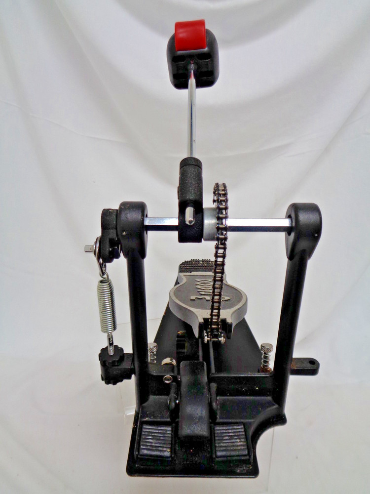 DW 2000 Series Single Bass Drum Pedal