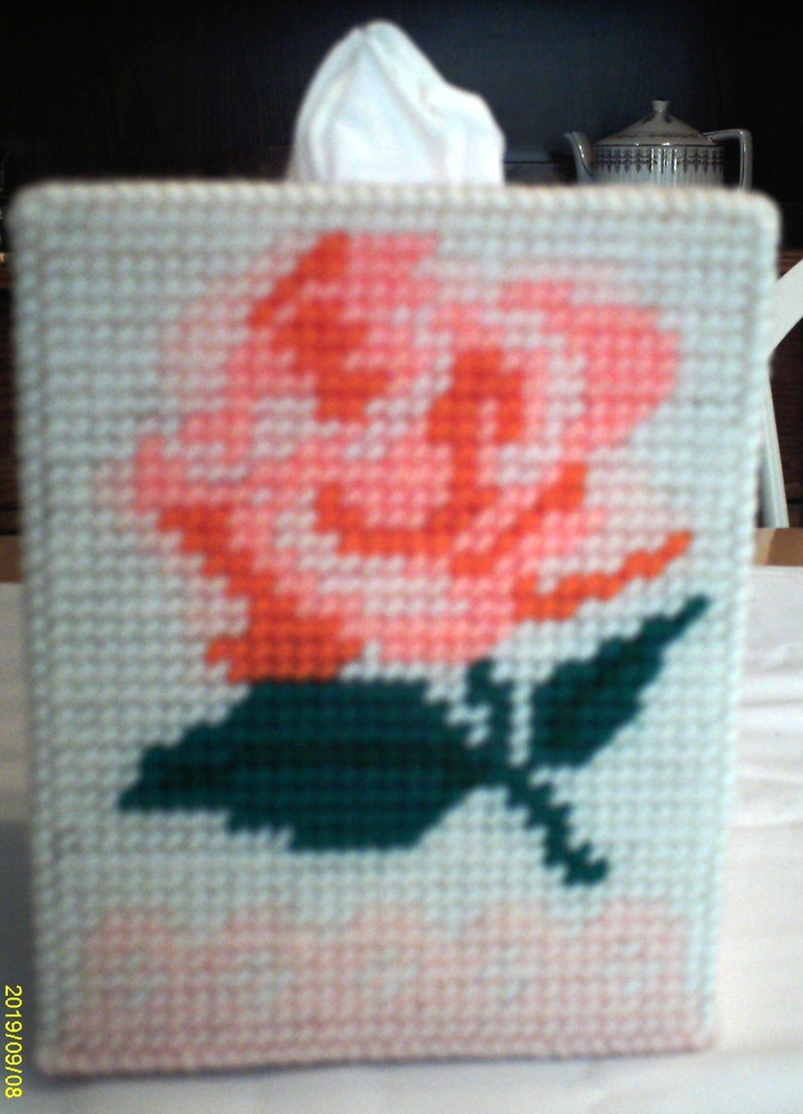 "Peach Rose" Tissue Box Cover (Plastic & Yarn) Finished