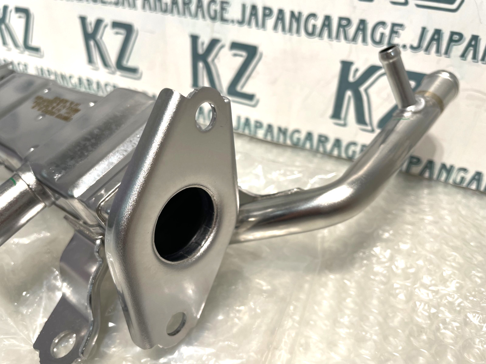 TOYOTA Genuine EGR Pipe Cooler LEXUS CT200H PRIUS / V ZVW30 ZVW35/41 25601-37010