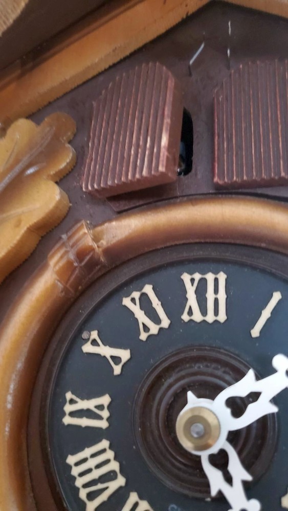 vintage hunter cuckoo clock