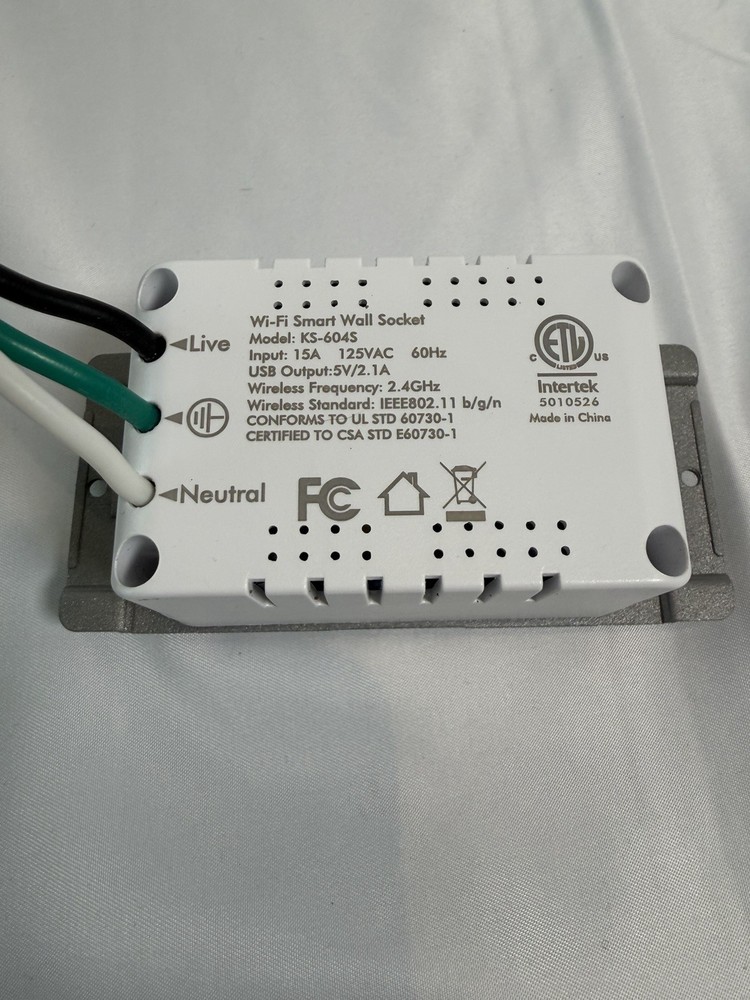 Moe’s Wi-Fi Smart Wall Socket