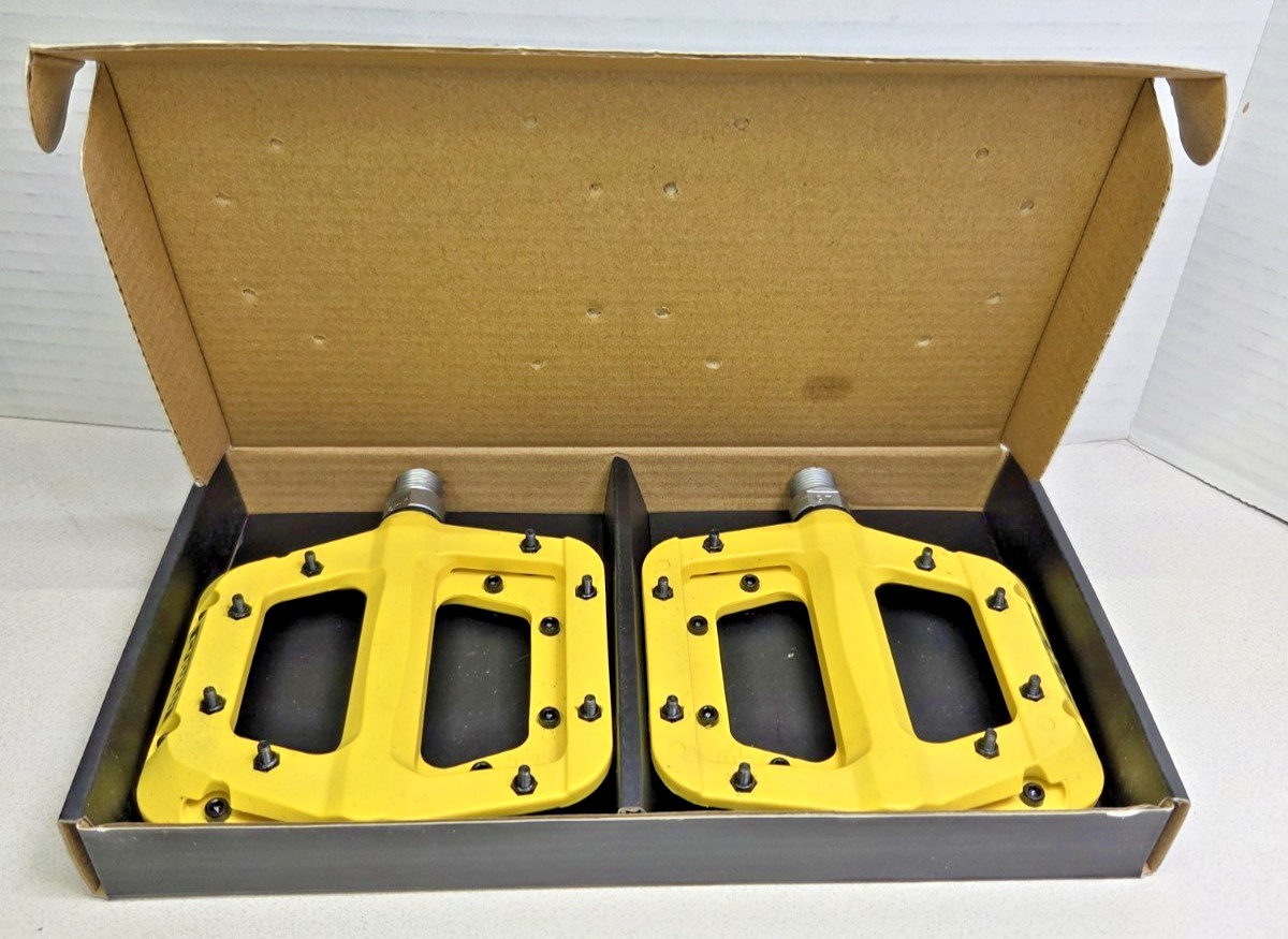 Race Face Chester Pedals Yellow